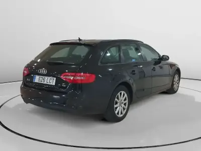 Usado Audi A4 150 CV (110 kW) 2015 Negro Familiar