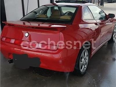Rojo Usado 2003 Alfa Romeo GTV Coupe | 9500 €