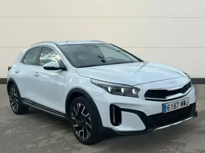 Usado Kia XCeed 100 CV (73 kW) 2024 Blanco SUV