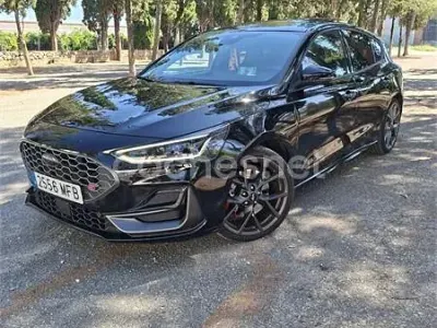 Usado Ford Focus ST 280 CV (205 kW) 2023 Negro Berlina