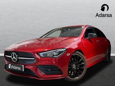 Usado Mercedes CLA200 Shooting Brake 150 CV (110 kW) 2023 Rojo Familiar