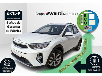 Blanco Usado 2022 Kia Stonic SUV | 16.560 € (Precio justo)