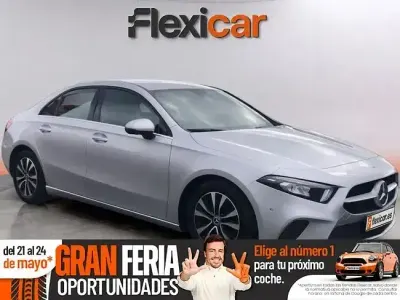Usado Mercedes A180 136 CV (100 kW) 2019 Gris Berlina