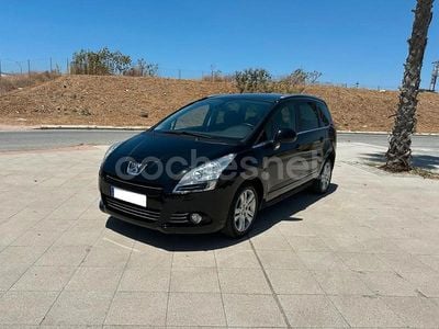 Negro Usado 2013 Peugeot 5008 Style Monovolumen | 8499 € (Precio justo)