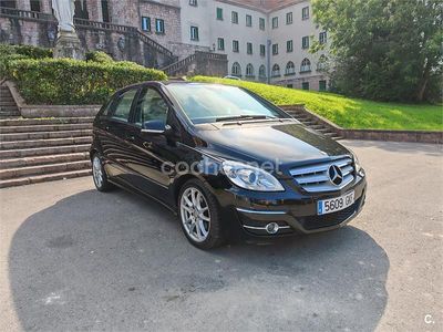 Mercedes B200