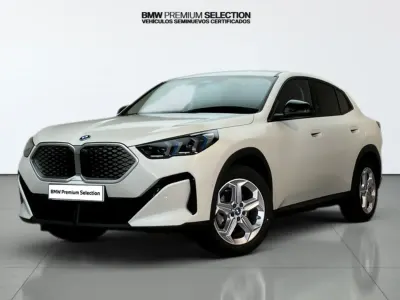 Usado BMW iX2 Comfort Edition 150 kW (204 CV) 2024 Blanco SUV