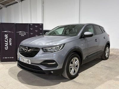 Usado Opel Grandland X Edition 130 CV (95 kW) 2021 Gris / plata SUV