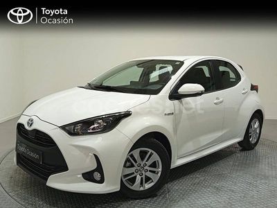 Usado Toyota Yaris Hybrid Active 116 CV (85 kW) 2022 Blanco Berlina
