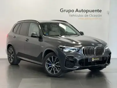 Usado BMW X5 Comfort Edition 394 CV (289 kW) 2022 Gris / plata SUV