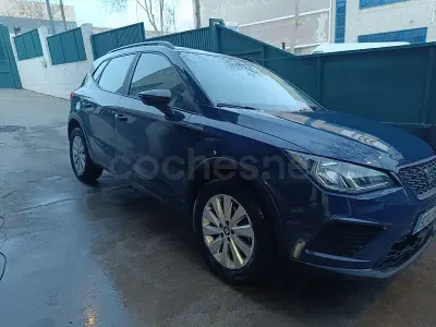 Usado Seat Arona Style 90 CV (66 kW) 2019 Azul SUV