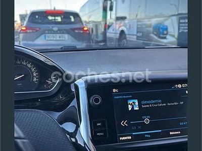 Usado Peugeot 2008 Crossway 110 CV (80 kW) 2019 Blanco SUV