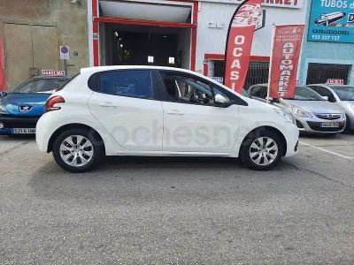 Usado Peugeot 208 Business-Line 75 CV (55 kW) 2016 Blanco Utilitario