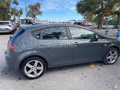 Gris / plata Usado 2009 Seat Leon Style Berlina | 4800 € (Precio justo)