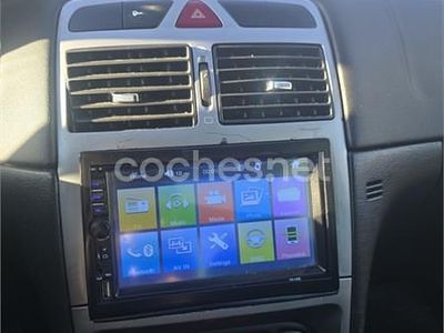 Usado Peugeot 307 110 CV (80 kW) 2003 Gris / plata Familiar