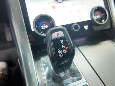Usado Land Rover Range Rover Sport HSE 249 CV (183 kW) 2019 Gris / plata SUV