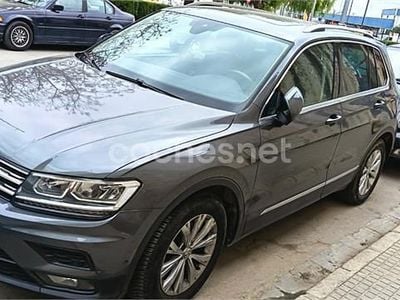 Usado VW Tiguan Edition 125 CV (91 kW) 2018 Gris / plata SUV