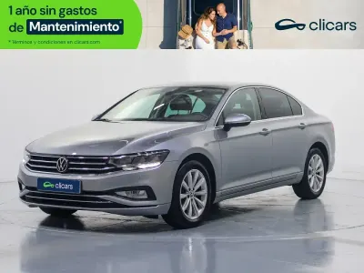Usado VW Passat Executive 122 CV (89 kW) 2022 Gris Familiar