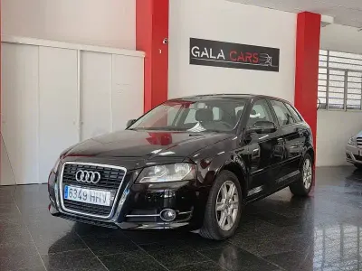 Usado Audi A3 Ambiente 140 CV (102 kW) 2012 Negro Utilitario