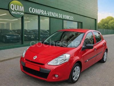 Rojo Usado 2013 Renault Clio IV Business Berlina | 6650 € (Buen precio)