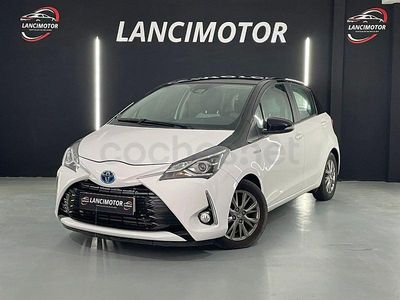 Usado Toyota Yaris Hybrid 100 CV (73 kW) 2020 Blanco Berlina