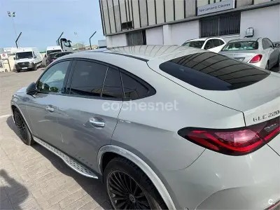 Usado Mercedes GLC220 197 CV (144 kW) 2024 Gris / plata SUV