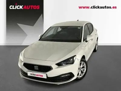 Begagnad Seat Leon Style 110 HK (80 kW) 2024 Vit Sedan