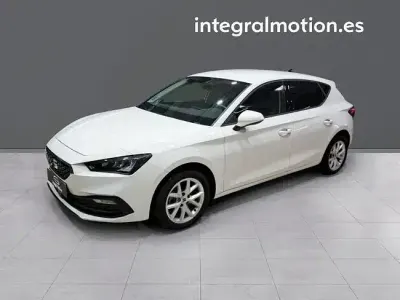 Usado Seat Leon Style 115 CV (84 kW) 2021 Blanco
