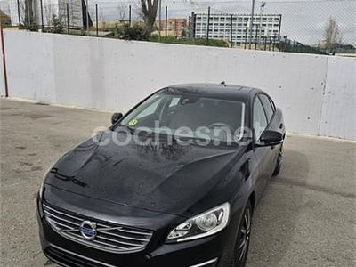 Usado Volvo S60 Momentum 115 CV (84 kW) 2014 Negro Berlina