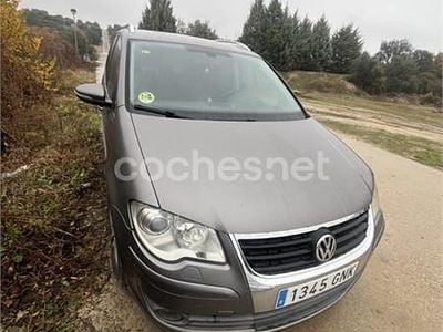 Gris / plata Usado 2009 VW Touran Sport Monovolumen | 4500 € (Precio justo)