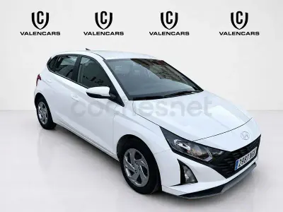 Usado Hyundai i20 80 CV (58 kW) 2025 Blanco Utilitario