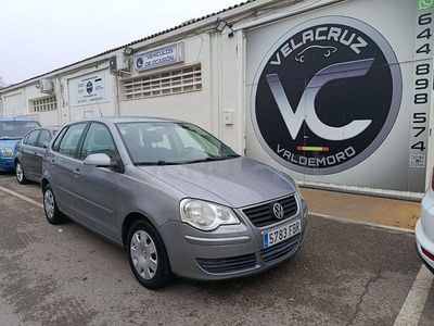 Usado VW Polo Advance 75 CV (55 kW) 2006 Gris / plata Utilitario