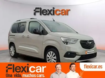 Usado Opel Combo Life Elegance 131 CV (96 kW) 2022 Gris Monovolumen
