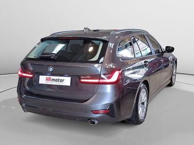 Begagnad BMW 318 M Sport 150 HK (110 kW) 2021 Grå Sedan