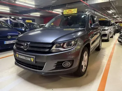 Usado VW Tiguan Business 140 CV (102 kW) 2013 Gris SUV