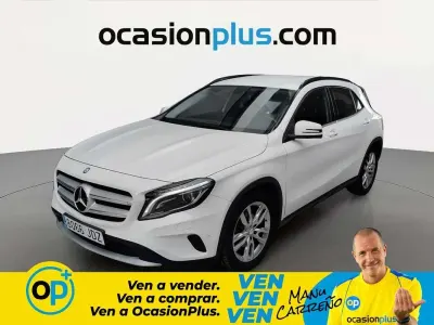 Begagnad Mercedes GLA200 Urban 136 HK (100 kW) 2015 Vit SUV