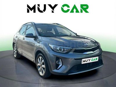 Usado Kia Stonic 84 HP (61 kW) 2023 Cinzento SUV