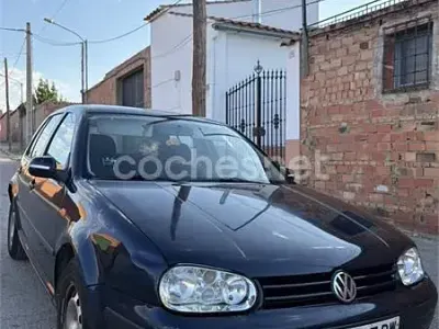 Usado VW Golf III 60 CV (44 kW) 1998 Azul Berlina