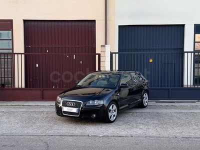 Usado Audi A3 Ambiente 105 CV (77 kW) 2006 Negro Utilitario