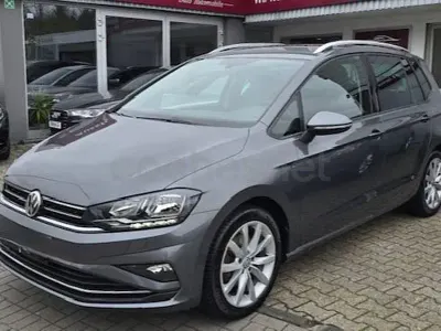 Usado VW Golf Sportsvan Advance 130 CV (95 kW) 2018 Gris / plata Monovolumen