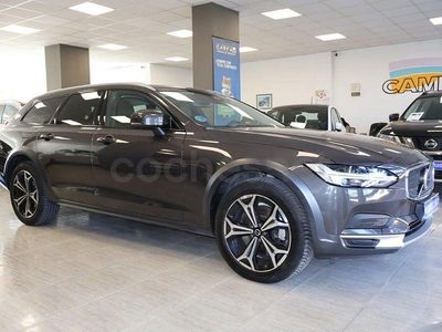 Gris / plata Usado 2022 Volvo V90 CC Ultimate Familiar | 28.500 € (Buen precio)