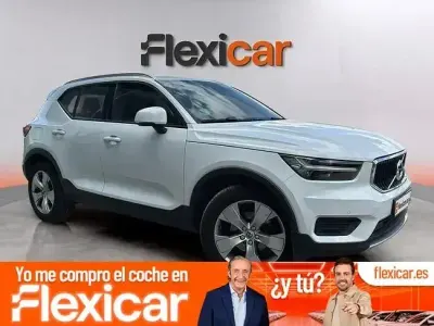 Usado Volvo XC40 Momentum 129 CV (94 kW) 2021 Blanco SUV