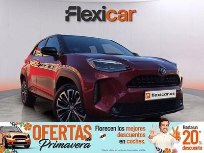 Usado Toyota Yaris Hybrid Style 116 CV (85 kW) 2022 Rojo