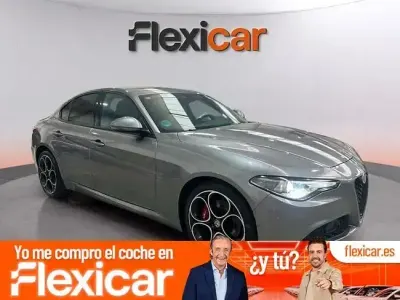 Usado Alfa Romeo Giulia Ti 200 CV (147 kW) 2021 Gris Berlina