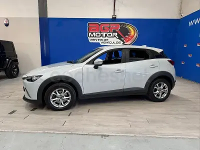 Usado Mazda CX-3 Luxury 120 CV (88 kW) 2017 Gris / plata SUV
