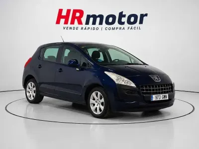 Usado Peugeot 3008 121 CV (88 kW) 2010 Azul Familiar