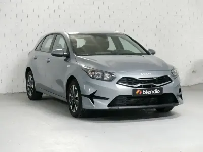 Occasion Kia Ceed 100 PK (73 kW) 2024 Grijs Hatchback