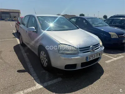 Usado VW Golf Cabriolet 140 CV (102 kW) 2011 Gris / plata Descapotable