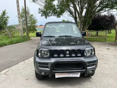 Usado Suzuki Jimny 85 CV (62 kW) 2007 Negro SUV