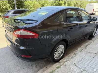 Usado Ford Mondeo Ambiente 125 CV (91 kW) 2007 Negro Berlina