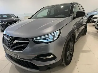Usado Opel Grandland X Design Edition 130 CV (95 kW) 2021 Gris / plata SUV
